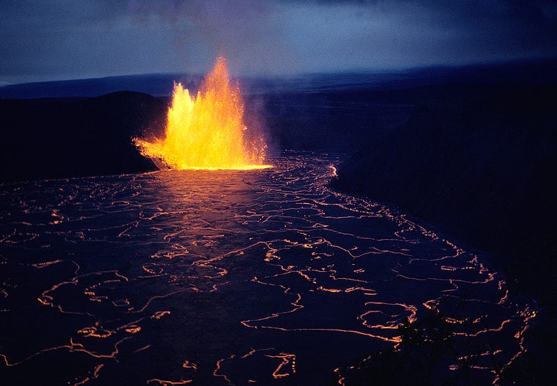 Halema’uma’u lava lake at Kīlauea